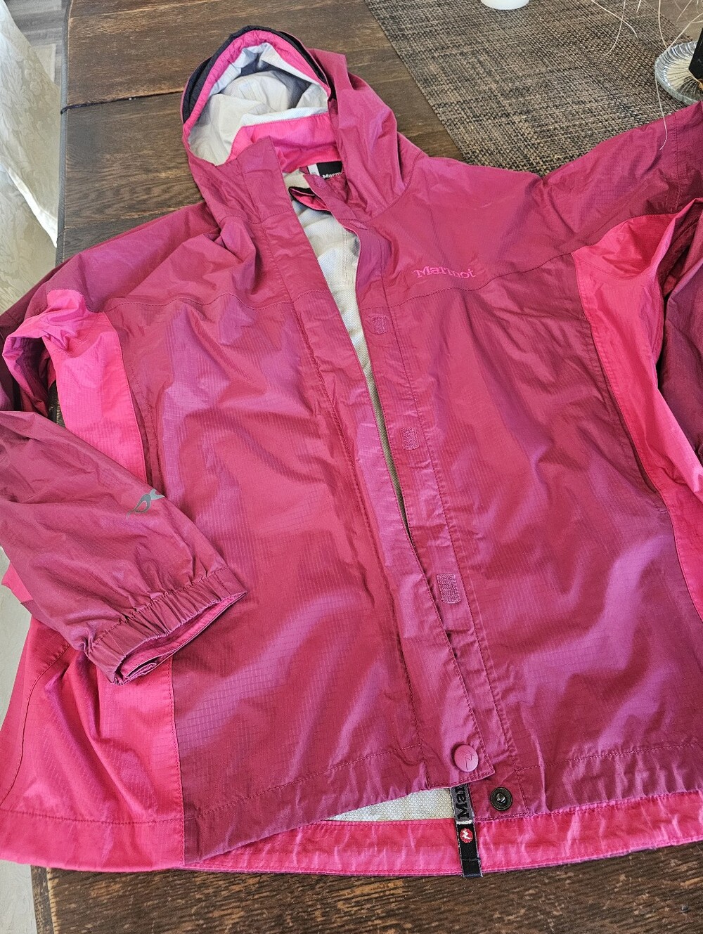 Marmot PreCip Women’s Pink Magenta Waterproof Rain Jacket Lightweight Sz L